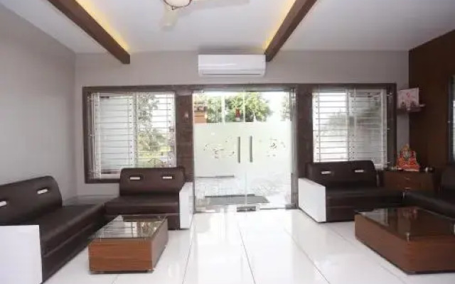 OYO 19312 Hotel Shiv Shakti