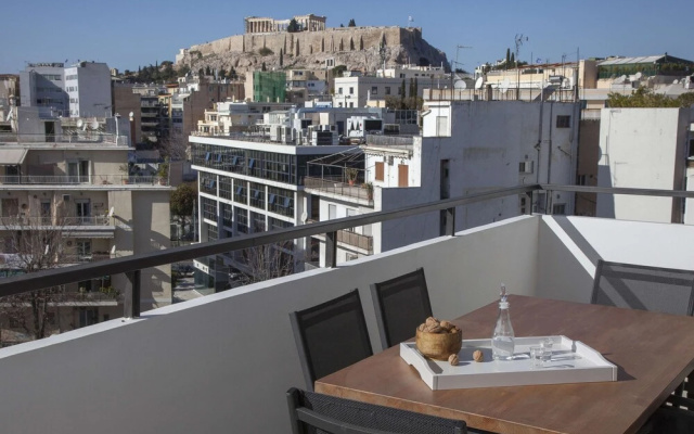 Elegant residence with Panoramic view to Acropolis by GHH