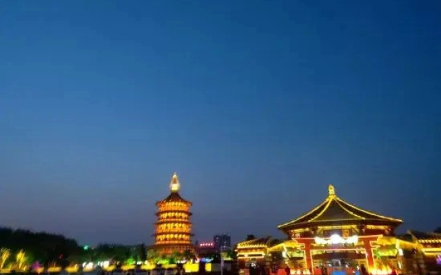 Qiyang Homestay (Luoyang University Town)