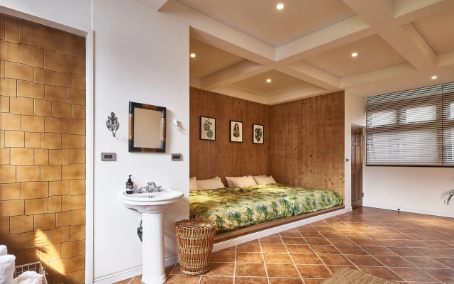 noir B&B