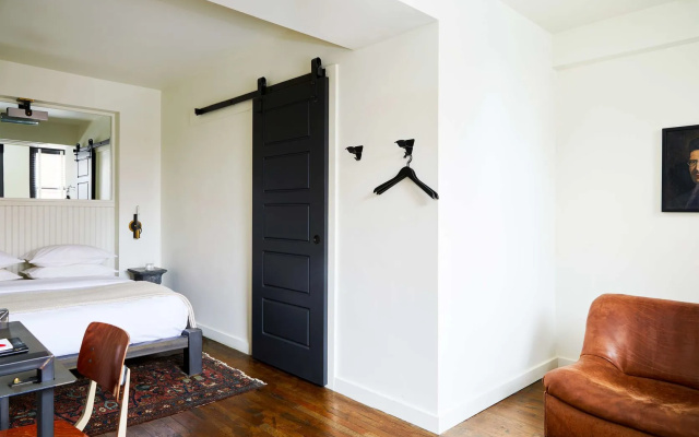 Neptune, an Ash Hotel