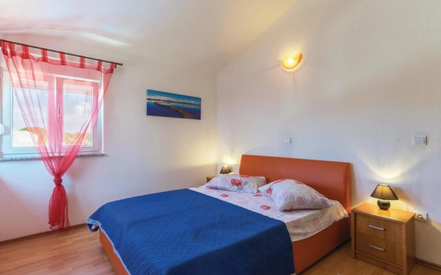 Stunning Home in Banjole With Wifi and 5 Bedrooms