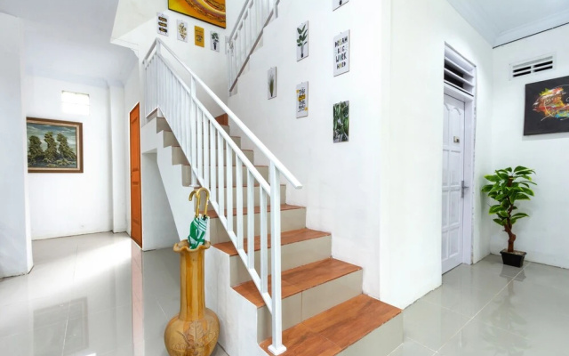 Ndalem Kopen Syariah by Oyo Rooms