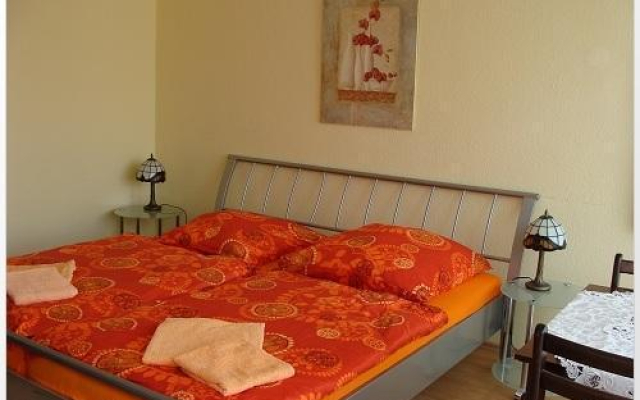 Icke Apartments