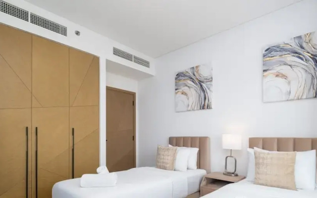 LUX The Creek Palace Residence Suite