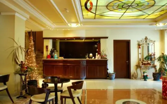 Pella Hotel