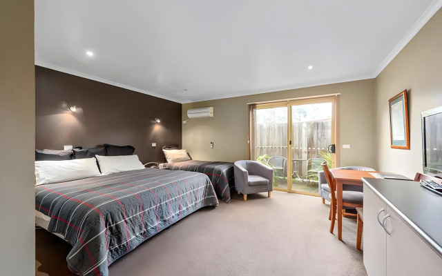 Motel Strahan