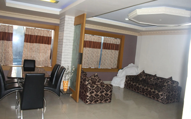 Transit Inn Guest House