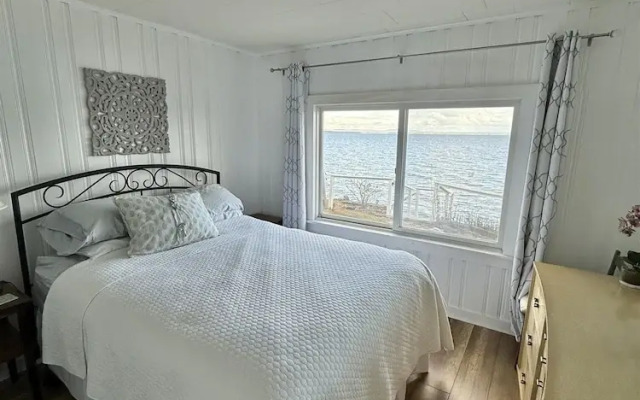 Grandview Lakefront Limit 9 4 Bedroom Home