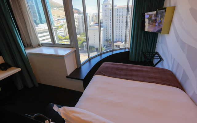 Hotel Sky Cape Town