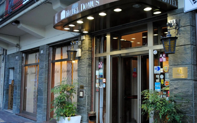 Domus