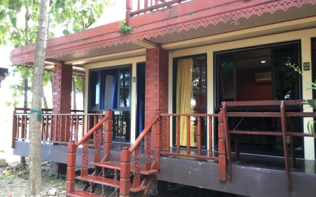 Sea Sun Moon Hostel