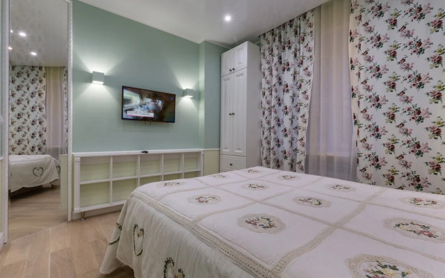 Апартаменты «Feelathome Невский»