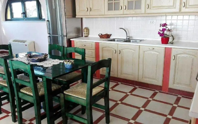 Sea Breeze Apartment