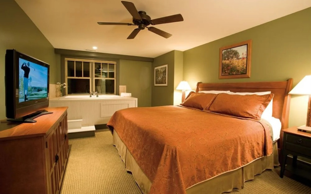 Tamarack Lodge