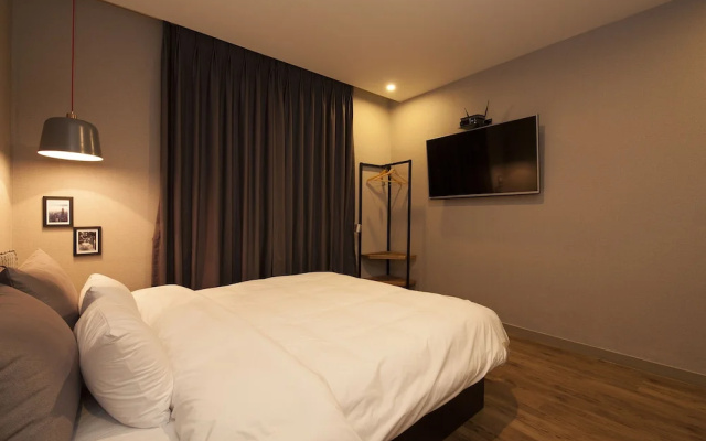 Hotel Gray