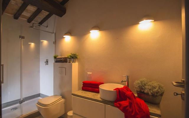 Splendid Villa in Preggio With Swimming Pool