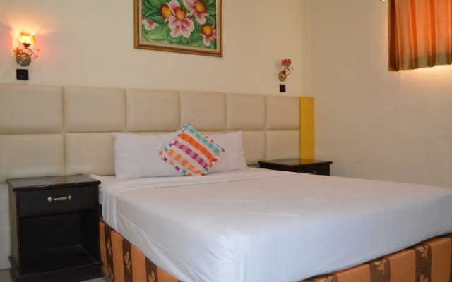 Kencana Dewi 2 Hotel