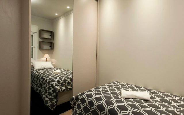 Junto à Rua Coberta De Canela No Centro   Campos