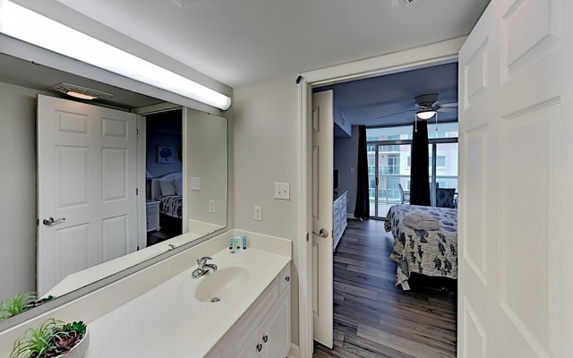 1101blue 2 Bedroom Condo