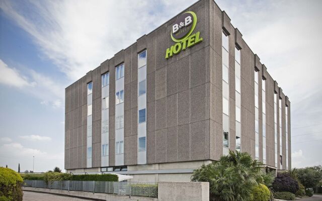 B&B Hotel Verona вид на фасад