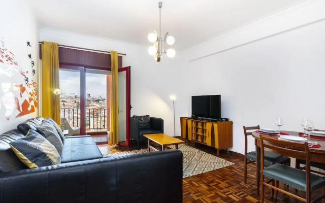 Damasceno Large Apartment