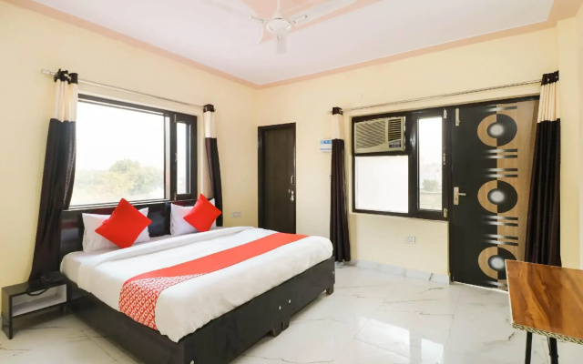 Akash Guest House by OYO Rooms