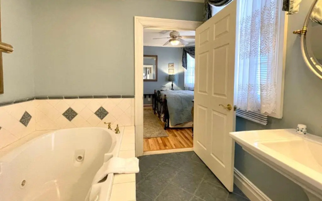 Atlantis Inn Luxury Bed and Breakfast