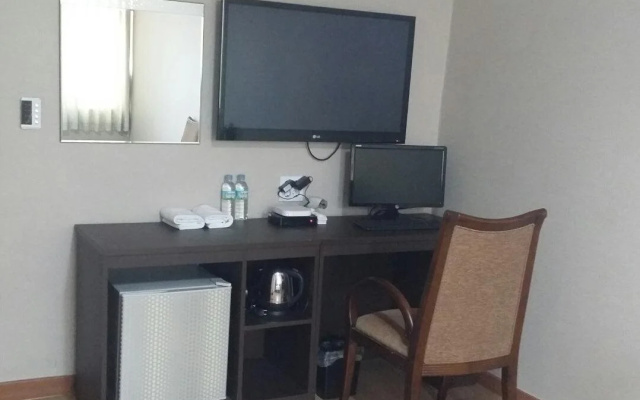 Mainstay Hotel