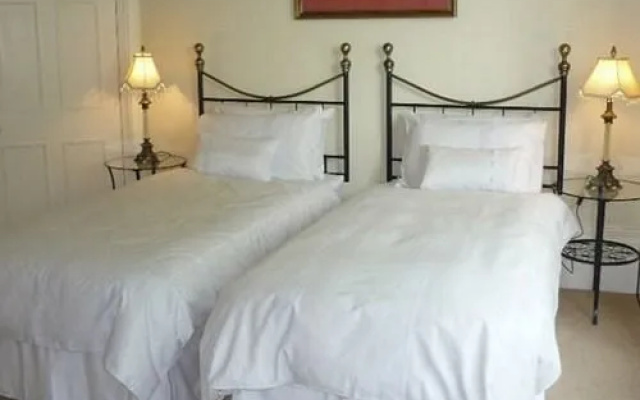 Alpine Lodge Guest House