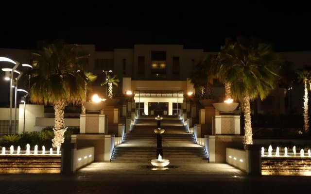 Отель Park Hyatt Abu Dhabi Hotel & Villas ОАЭ, Абу-Даби - 3 отзыва об отеле, цены и фото номеров - забронировать отель Park Hyatt Abu Dhabi Hotel & Villas онлайн вид на фасад