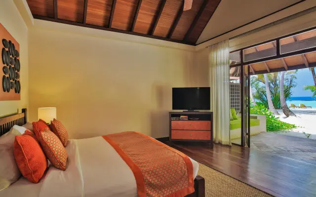 Niva Kurumba Maldives Resort