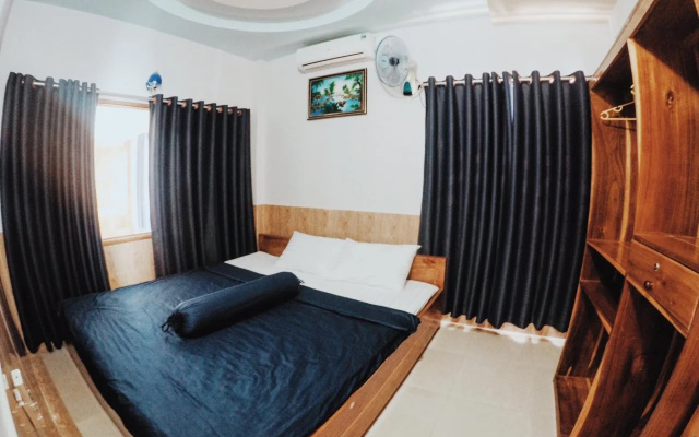 Sea Lavie Hostel