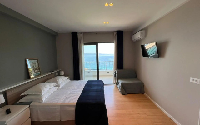 Beachfront Comfort Apartments Sinajko