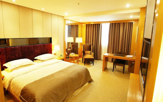Silver Bay Hotel