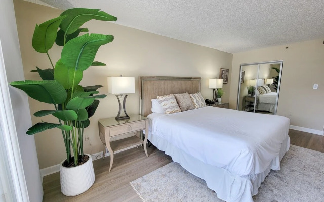 1003 South Hampton 2 Bedroom Condo, Myrtle Beach