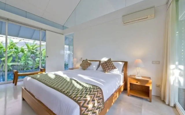 Villa White