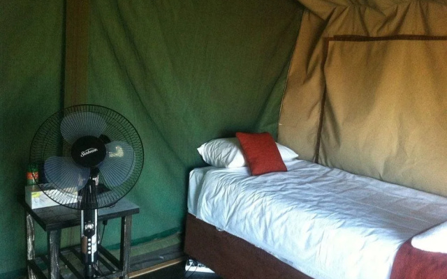 Makumutu Lodge & Campsite