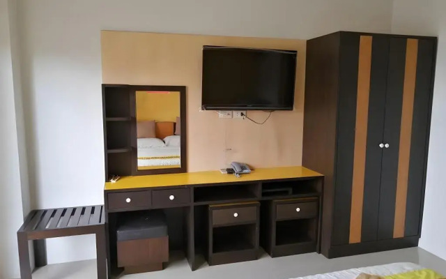 Charoen Apartment Trang