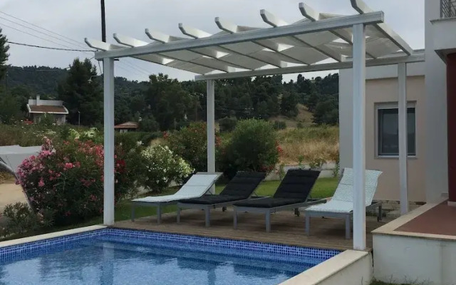 Kanistro Luxury Villa With Pool