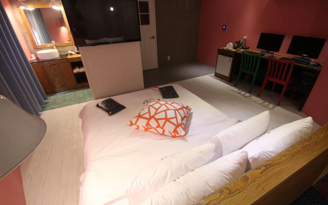 AIN Hotel