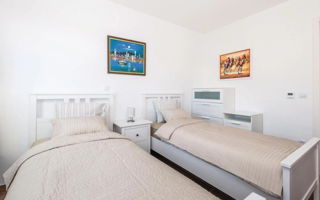 Awesome Home in Opatija with WiFi, Hot Tub & Sauna