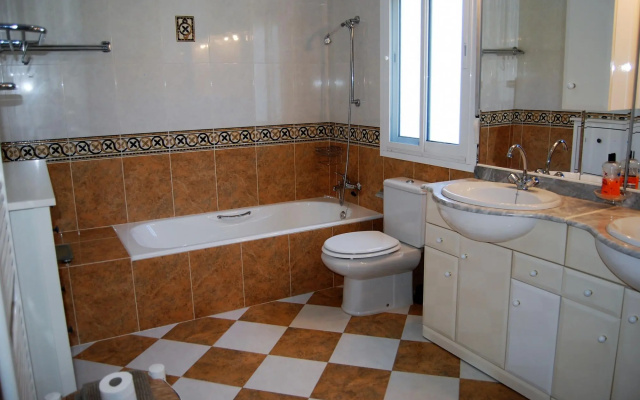 Villa Sandra Top Floor Escape