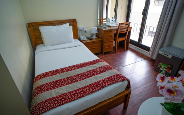 Al Karnak Hotel