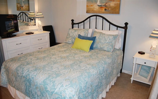 Surfside Shores 2502 condo