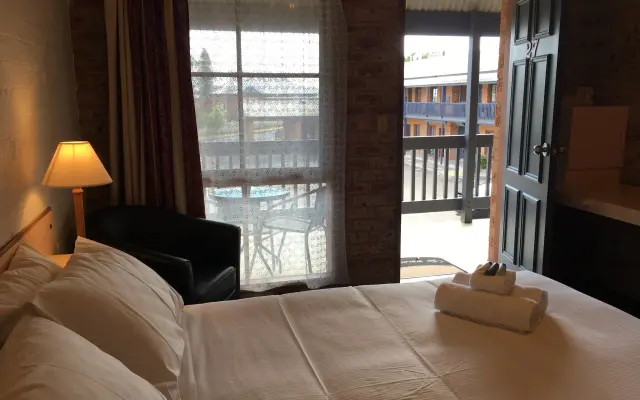 Bega Downs Motor Inn