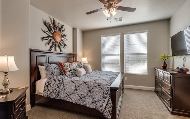 Desert Edge 3 Bedroom Townhouse by RedAwning