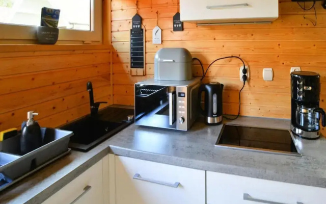 Single-story, Year-round Holiday Home