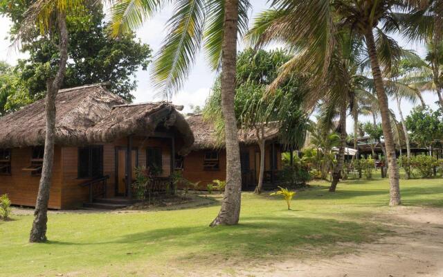 Отель Uprising Beach Resort Фиджи, Вити-Леву - отзывы, цены и фото номеров - забронировать отель Uprising Beach Resort онлайн вид на фасад