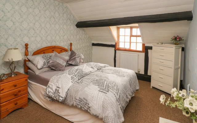 Caerau Farm House